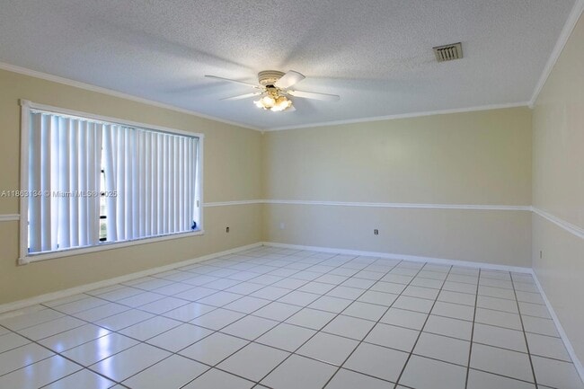 Building Photo - 161 SW 129th Ave