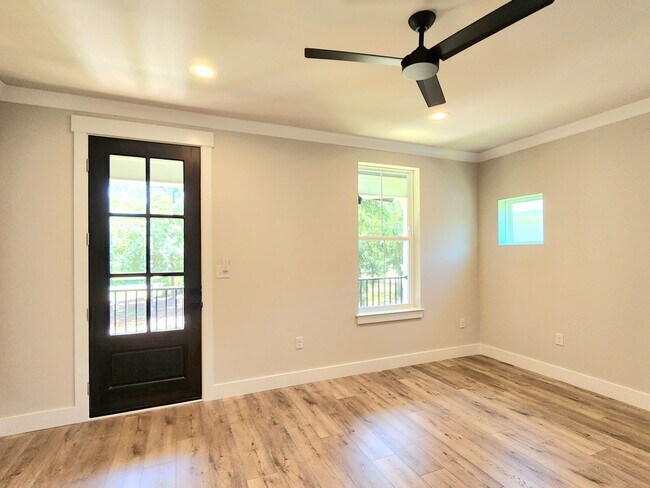 Building Photo - Stunning new executive home in Gulf Shores!