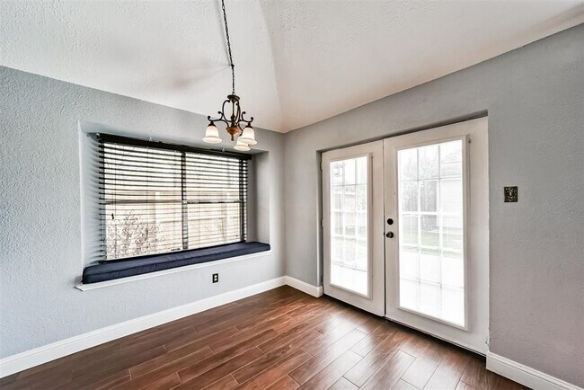 Building Photo - 8131 Split Oak Dr