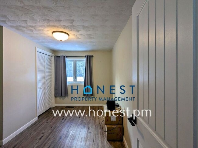 Building Photo - 151 Chimney Rd