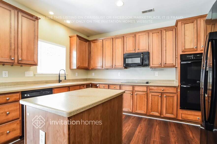 Building Photo - 3709 Wingfield Dr