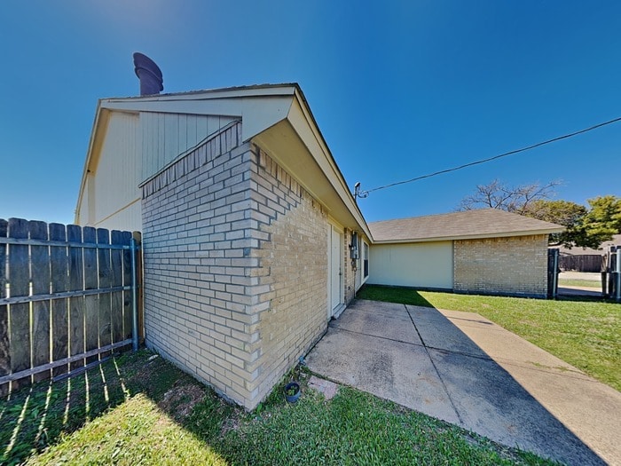 Building Photo - 7621 Pebble Beach Dr