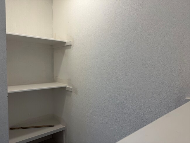 Building Photo - 1311 Antoine Dr