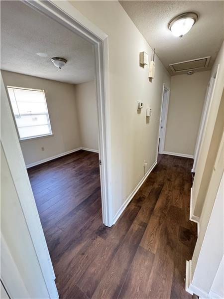 Building Photo - 122 Walz Cir