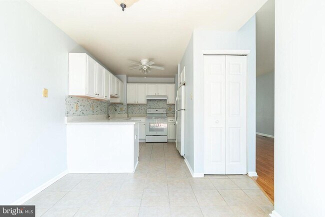 Building Photo - 307 Thyme Ln