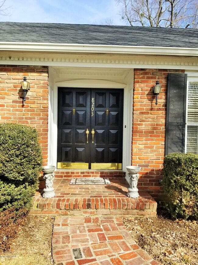 Building Photo - 8203 Camberley Dr