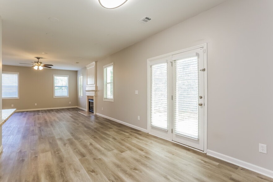 Building Photo - 370 Brannigan Ct