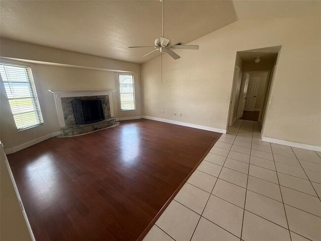 Building Photo - 1001 S Wapello St