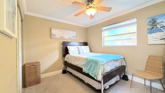 Building Photo - 506 University Blvd