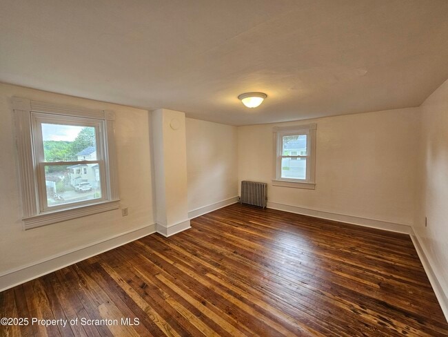 Building Photo - 311 Oleckna St