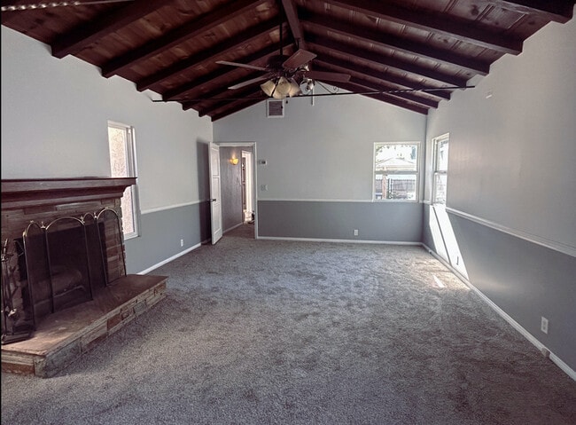 Great Room with Gas Fireplace - 1344 N Fairview St