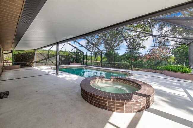 Building Photo - 7740 Lake Hatchineha Rd