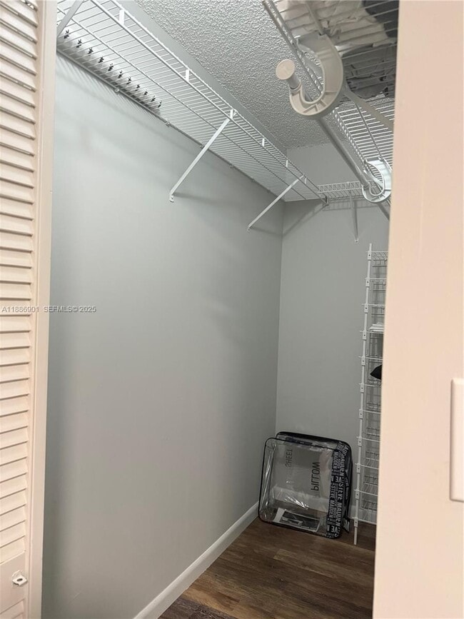 Building Photo - 1627 Riverview Rd