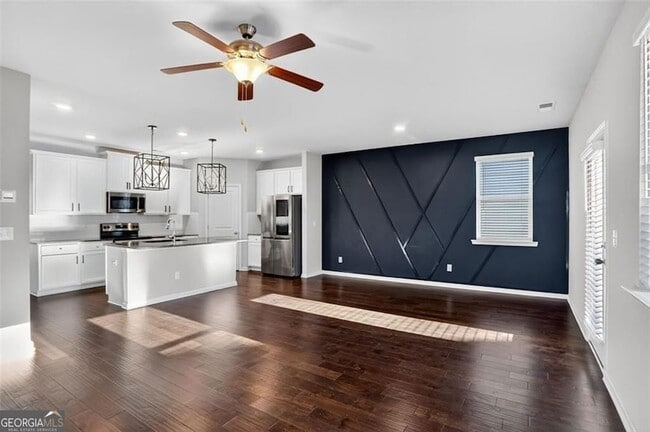 Building Photo - 1553 Spring Hollow Way