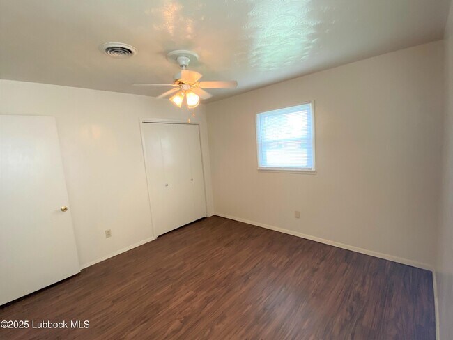 Building Photo - 5207 39th St