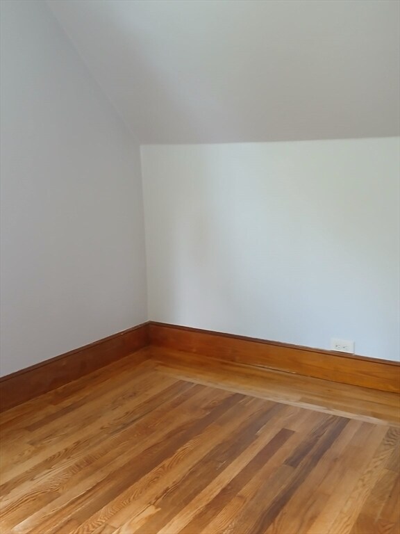 Building Photo - 112-116 Ledge Rd