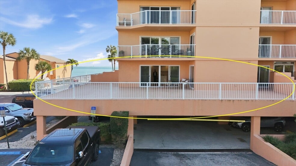 Building Photo - 7430 Sunshine Skyway Ln S