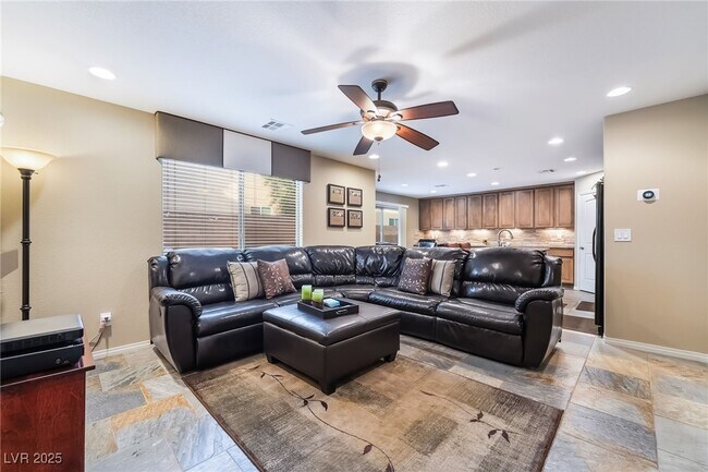 Building Photo - 10953 Toscano Gardens St