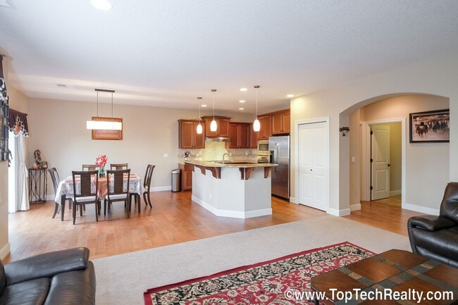 Building Photo - Beautiful Home & Ideal Location! | 5 Beds + 3 Full Baths | Gorgeous Appliances | ***Large Backyar...