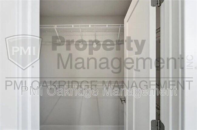 Building Photo - 414 Sydney Dr