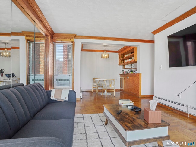 Building Photo - 87 Glenbrook Rd