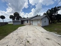 Building Photo - 2920 Sunset Dr