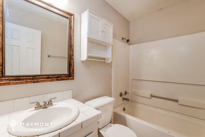 Building Photo - 525 Stonecreek Dr