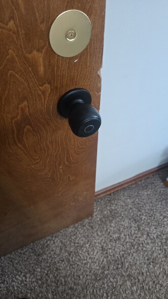 Building Photo - 316 Halle Dr