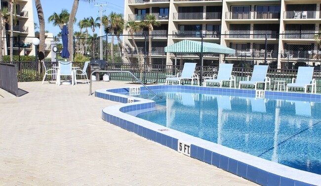 Building Photo - 3939 Ocean Dr