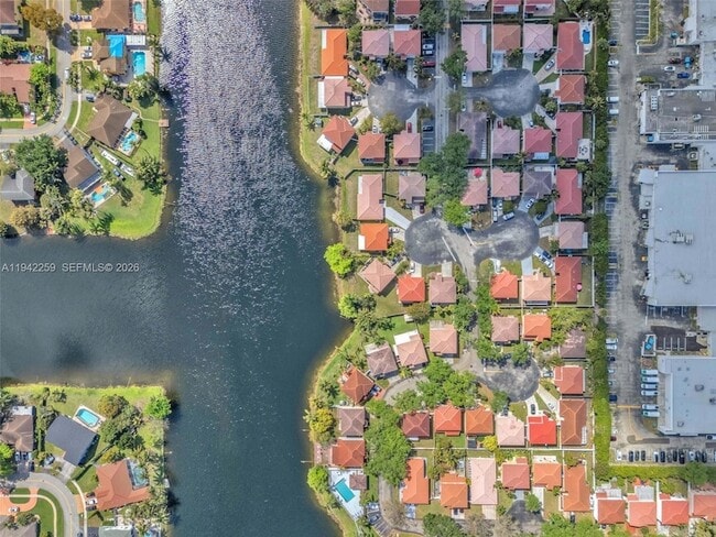 Building Photo - 300 SW 100th Ave