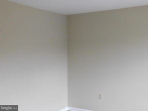 Building Photo - 104 Waterford Ln