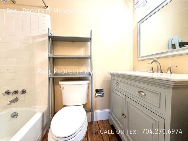 Building Photo - 4008 Irvington Dr