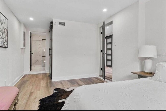 Building Photo - 4412 W Pearl Ave