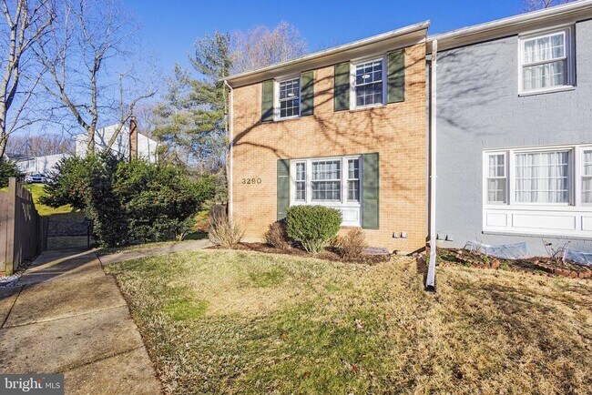 Building Photo - 3290 Applegate Ct