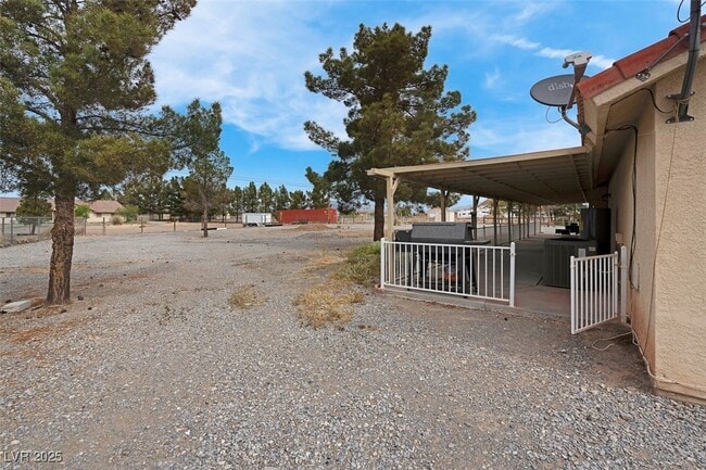 Building Photo - 1800 Red Rock Dr