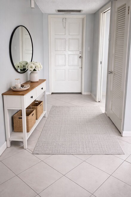 Building Photo - 3050 N Palm Aire Dr