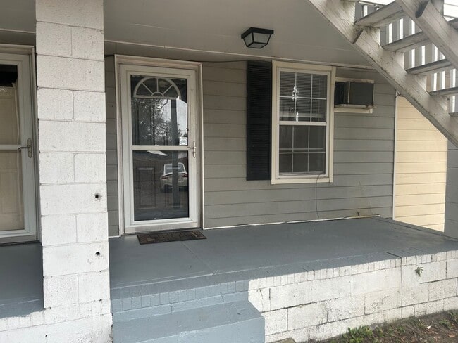 Building Photo - 1019 Monticello St