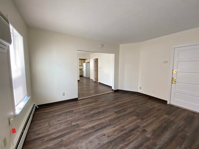 Building Photo - 133 Second St