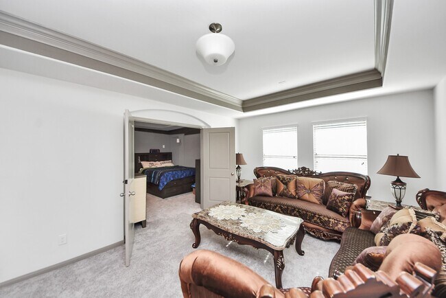 Building Photo - 1911 Sapphire Pines Ln