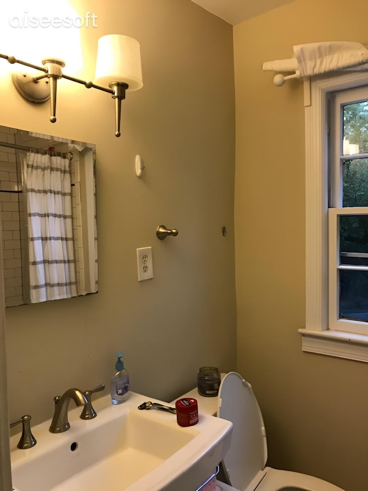 One of 4 full baths at the house - 4427 Nebraska Ave NW
