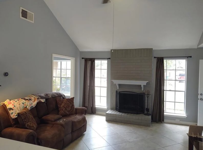 Building Photo - 5205 Winding Brook Dr