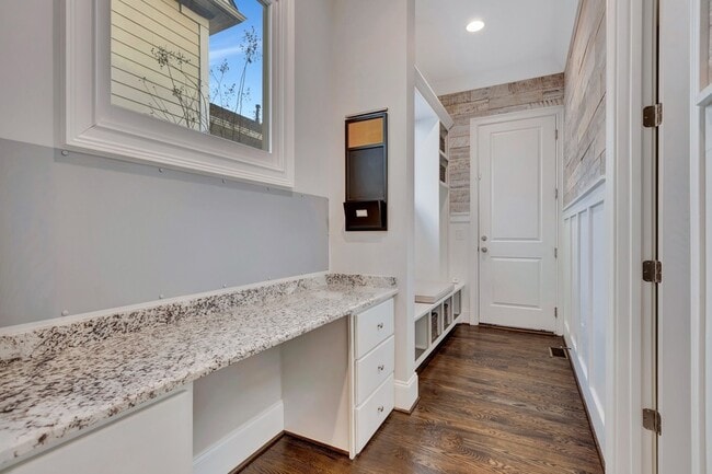 Building Photo - 4031 General Martin Ln
