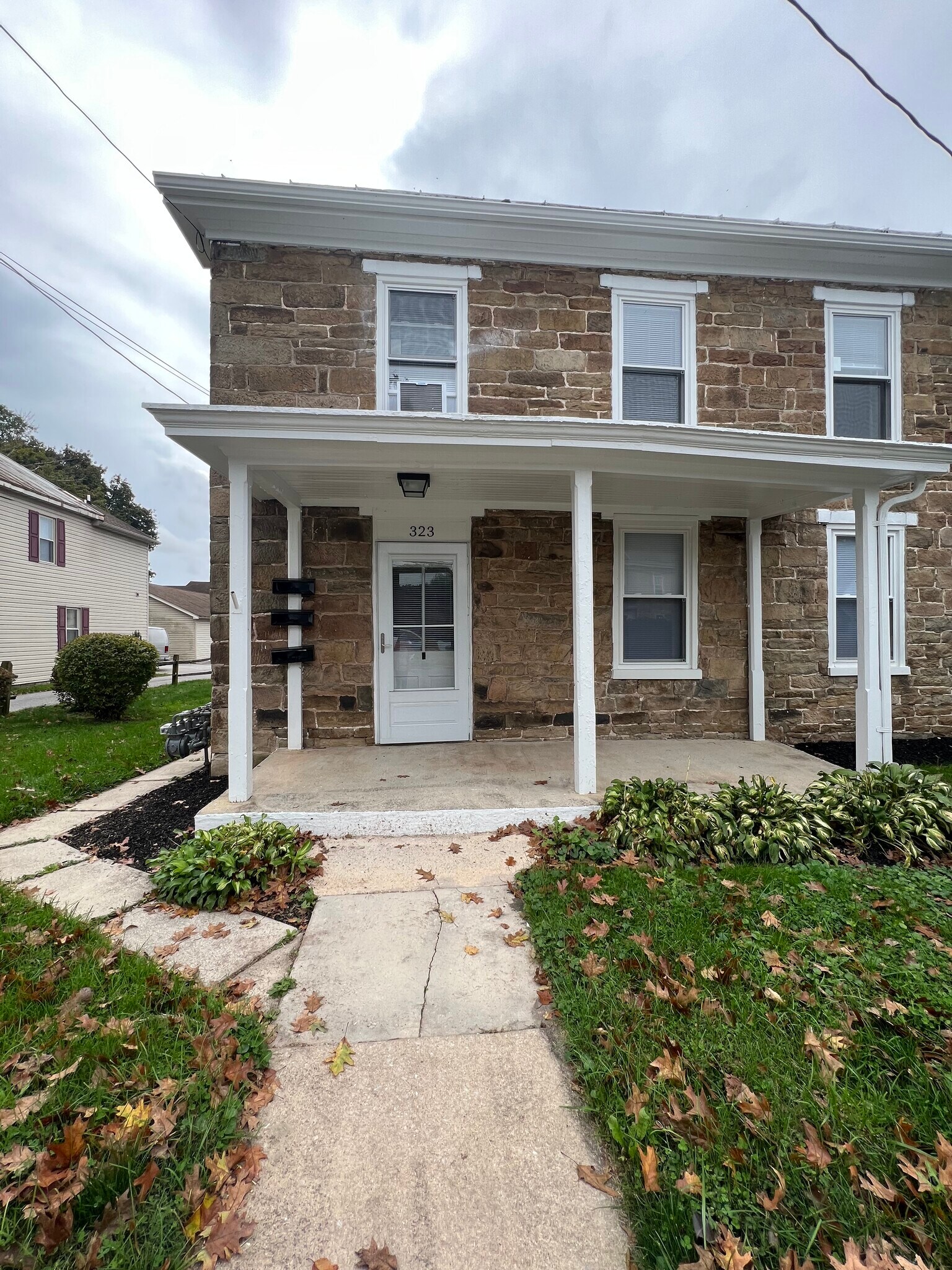 Front of house - 323 Lincoln Way W