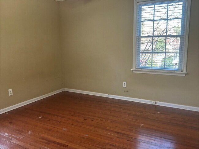 Building Photo - 2051 Bishop Creek Dr