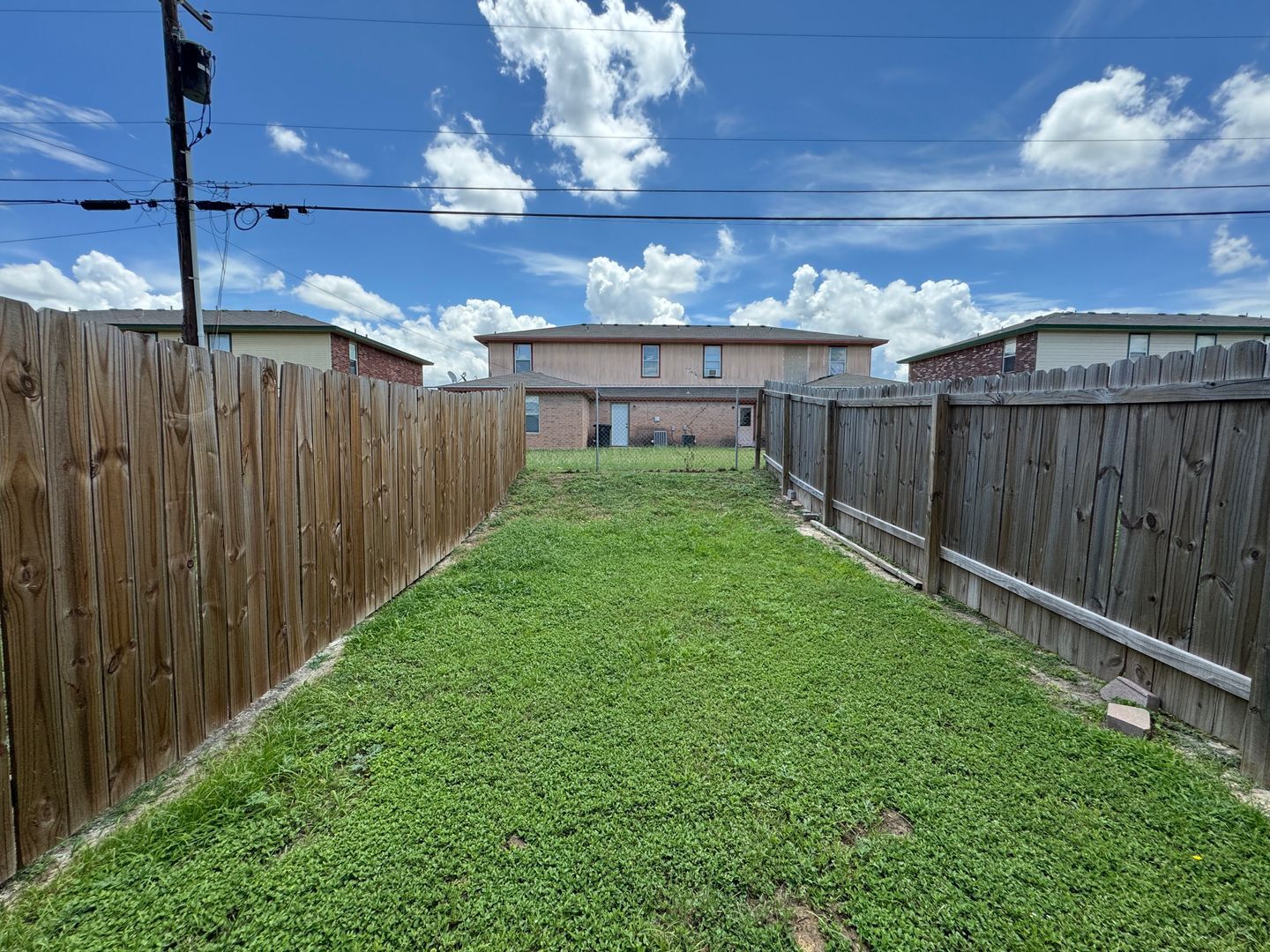 Building Photo - 2804 Leroy Cir