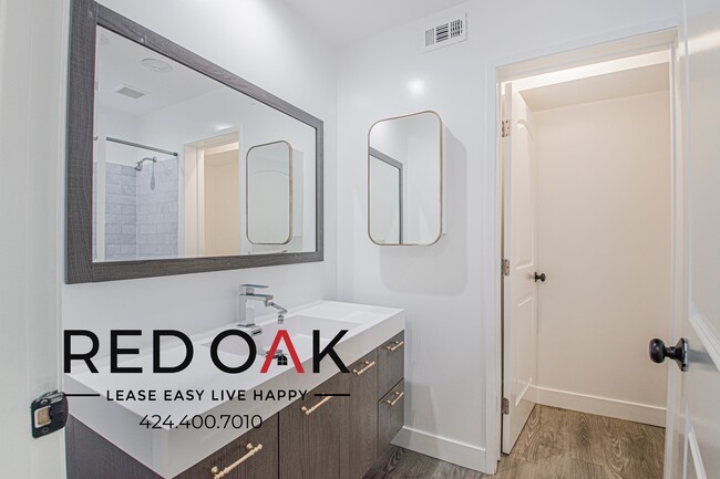 Building Photo - 2965 Waverly Dr