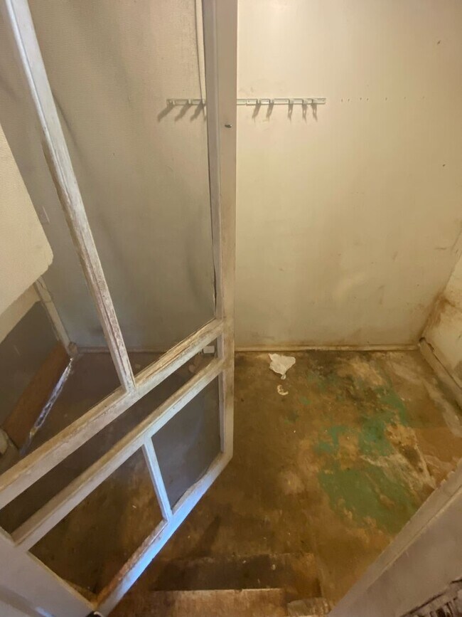 Building Photo - Se 4bed 2bath home