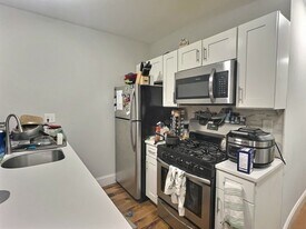 Building Photo - 255 Paris St