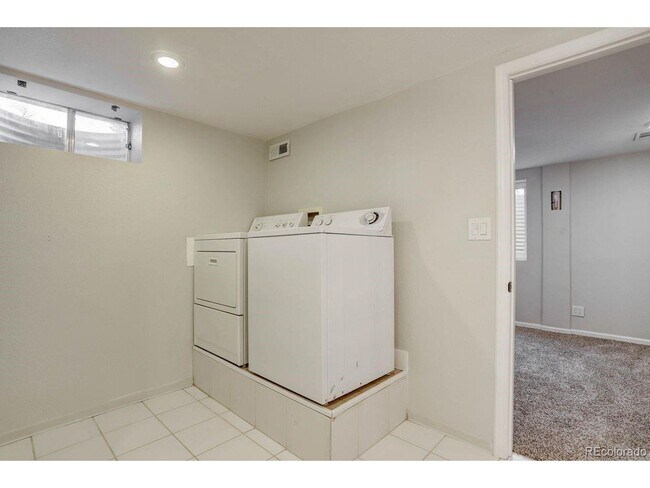 Building Photo - Spotless Allendale Ranch