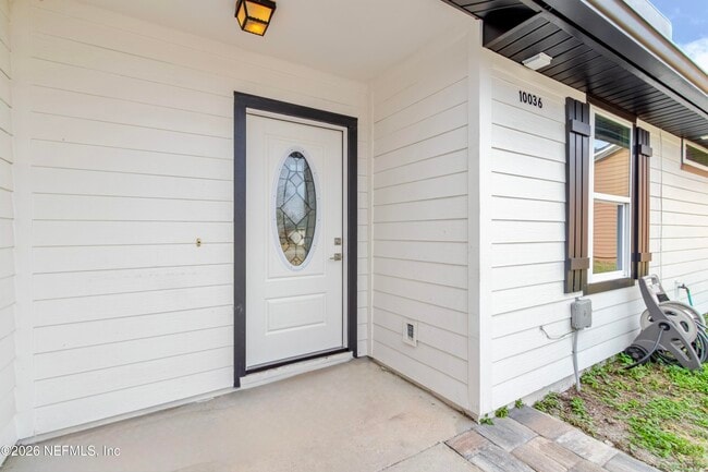 Building Photo - 10036 Delano Dr N